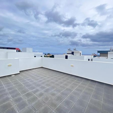 Azure 4 Bedrooms Haven Retreat: Where Tranquility Meets Turquoise Waters, Flic En Flac Mauritius Exterior photo